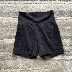 BuffBunny Rosa Pocket Short 5 in - medium